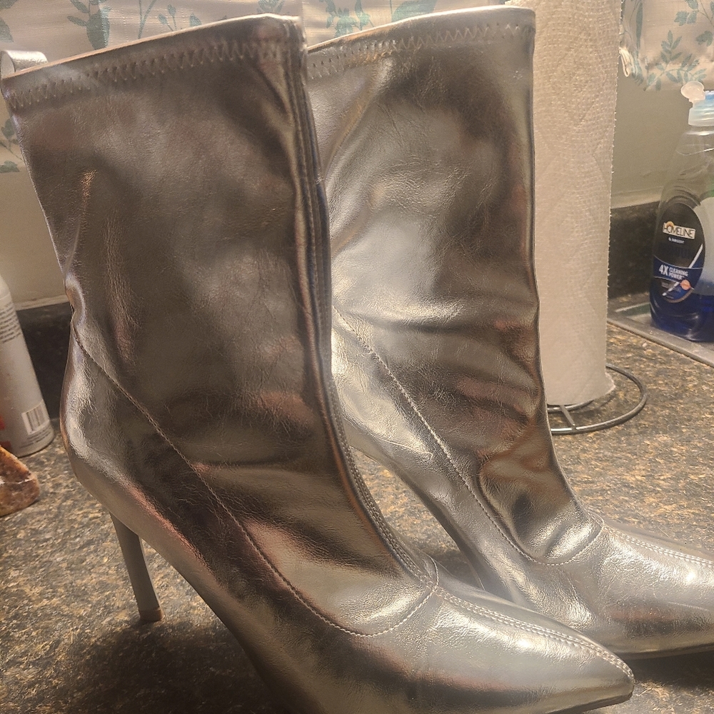 Size 10 silver booties